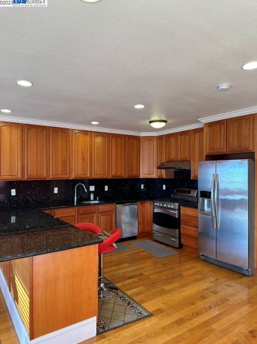 451 Baden Ave, South San Francisco, CA 94080-4626