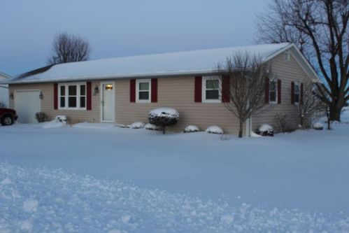 210 Mary St, Botkins, OH 45306-2519