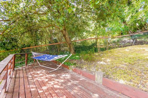 18327 Joseph Dr, Hayward CA  94546-2203 exterior