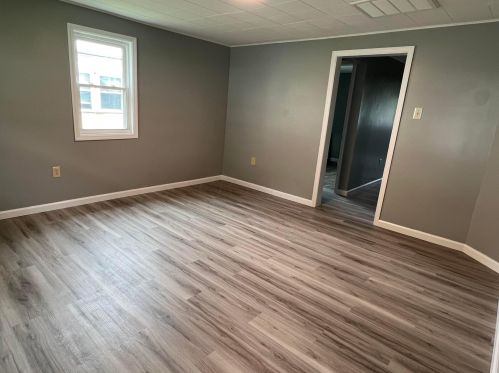 1119 Poplar St, Nelsonville, OH 45764-1446