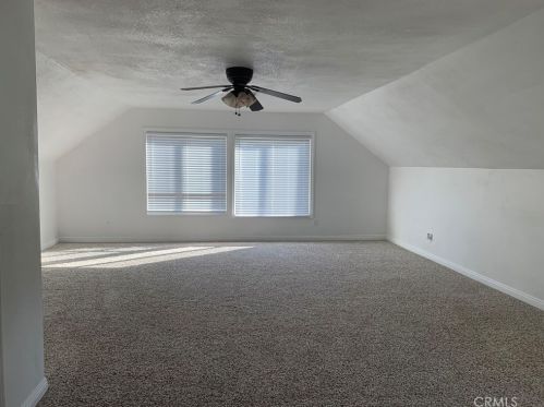 16705 Minter Ct, Santa Clarita CA  91387-3275 exterior