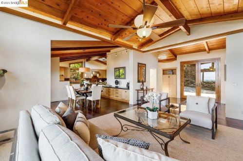 25566 Fernhill Dr, Los Altos CA  94024-6302 exterior