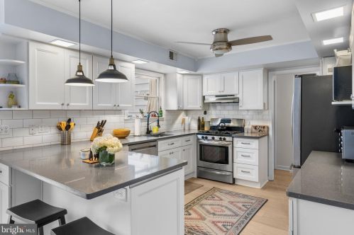 176 Sunset View Dr, Glen Mills PA  19342-1274 exterior