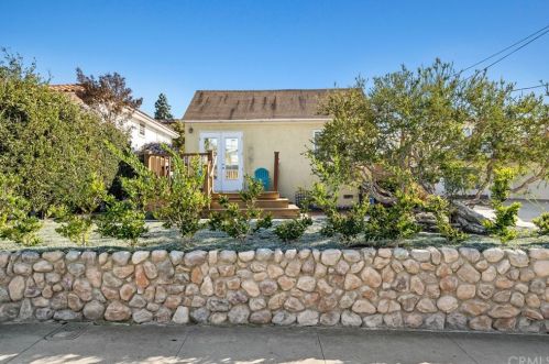 1912 Robinson St, Redondo Beach, CA 90278-1915