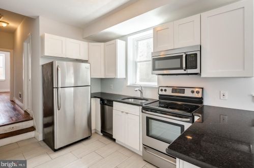 1720 Marshall St, Philadelphia PA  19122-2924 exterior