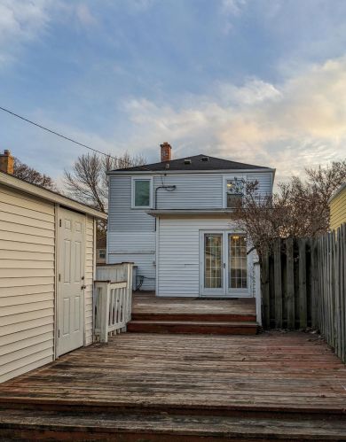 1728 Eden Pl, Milwaukee WI  53235-3645 exterior