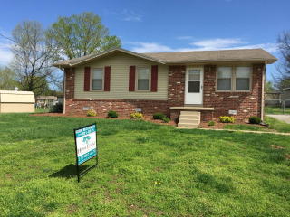 202 Crest Dr, Hopkinsville, KY 42240-5146