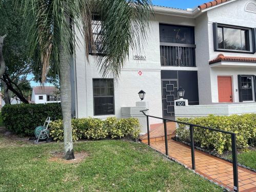 9680 Sills Dr, Boynton Beach, FL 33437-3368
