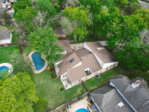 1707 Surrey Ct, Richmond, TX 77406-1383