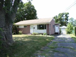 16 Jaeger Dr, Cornwall, NY 12518-2012