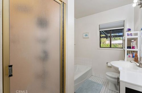 5022 Verdura Ave, Lakewood CA  90712-3020 exterior