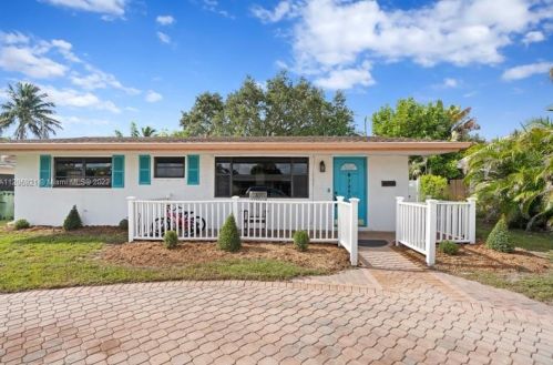 7880 11th St, Hollywood FL  33024-5147 exterior