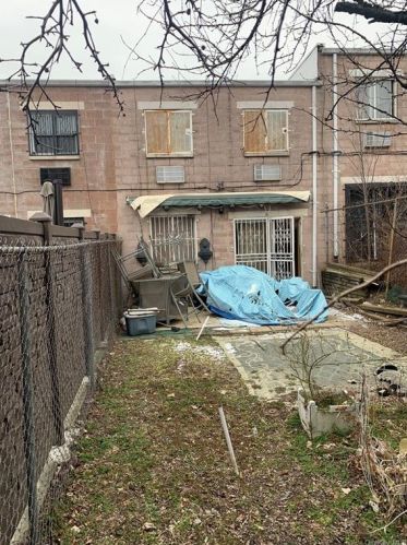 877 Freeman St, Bronx NY  10459-1509 exterior