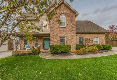 12600 Coral Reef Cir, Knoxville, TN 37922-0602