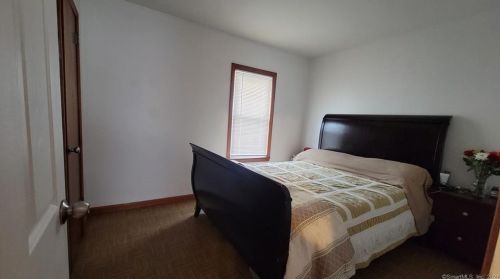 68 Amsterdam Ave, Bridgeport CT 06606-4507 exterior