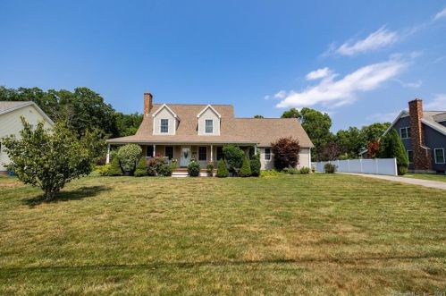 536 Mile Ln, Middletown, CT 06457-1877