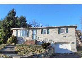 247 Oscar Ter, Endicott, NY 13760-1256