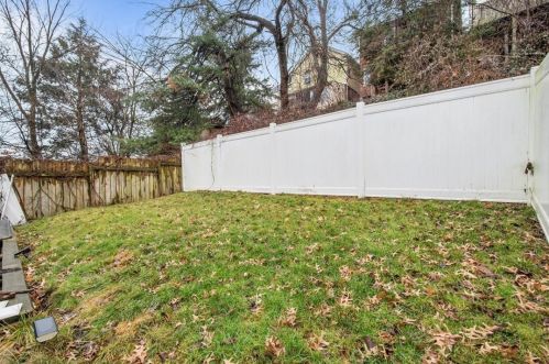 768 Montclair St, Pittsburgh PA 15217-2853 exterior