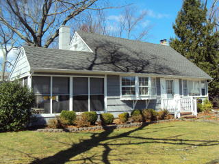 136 Harding Dr, Bricktown, NJ 08724-2710