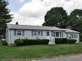 10 Centre St, Coventry, RI 02816-5318