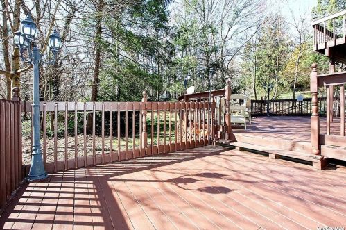 508 Wolf Hill Rd, Huntington Station NY  11746-5725 exterior