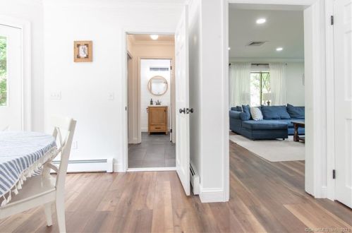 29 Carriage House Dr, Danbury CT  06810-8206 exterior