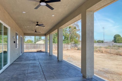 126 Mylnar Ave, Manteca CA  95336-4908 exterior