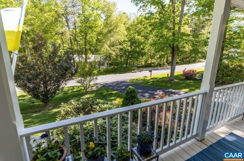 12 Seminole Trl, Bybee VA  22963-3157 exterior