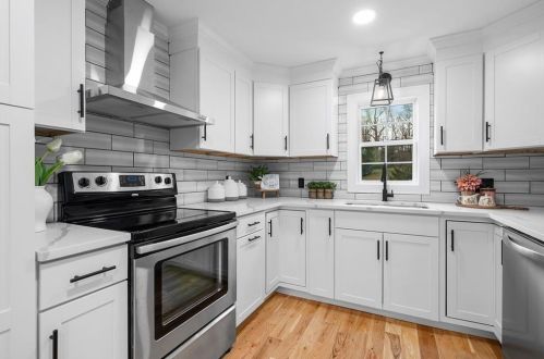 166 Pound Rd, Cumberland RI  02864-2704 exterior