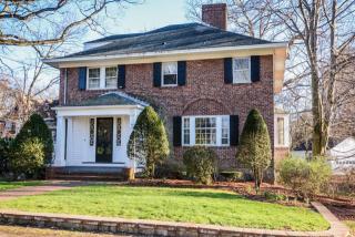 49 Woodleigh Rd, Dedham, MA 02026-3115