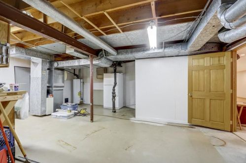 5237 20th St, Milwaukee WI 53233-2548 exterior