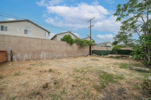 1445 Salina St, Upland CA  91786-8132 exterior