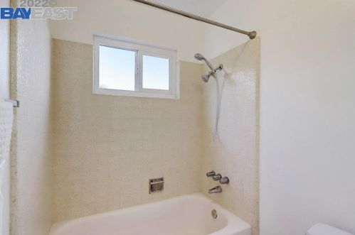 16651 Kildare Rd, San Leandro CA  94578-1215 exterior
