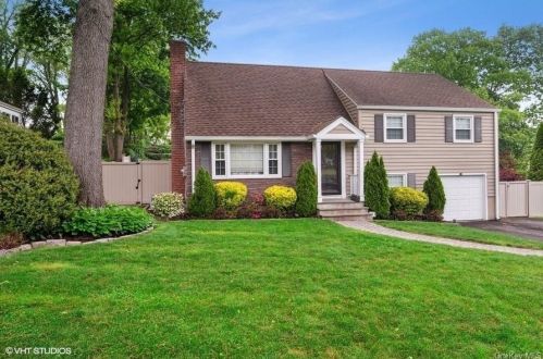 593 Locust Ave, Rye Brook, NY 10573-2727
