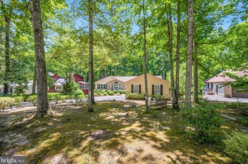 1011 Eastover Pkwy, Locust Grove, VA 22508-5170