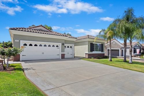 991 Gleneagles Rd, Beaumont CA  92223-8525 exterior