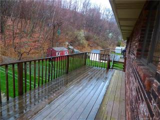 146 Danielle Dr, Waterbury CT  06704-1685 exterior
