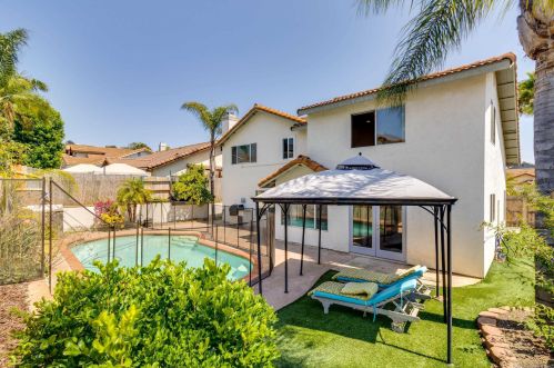 8886 La Cartera St, San Diego CA 92129-3310 exterior