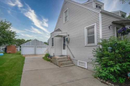 1518 Eastman Ave, Green Bay, WI 54302-1948