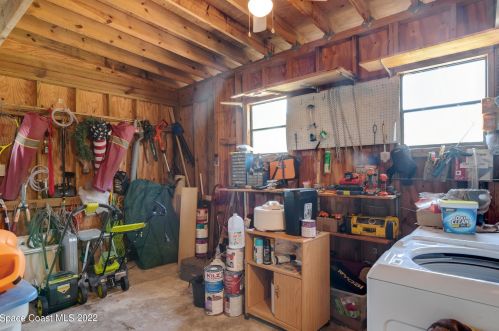 704 Silverthorn Ct, Sebastian FL  32976-7349 exterior