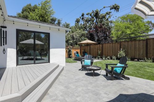 2749 Delaware Ave, Redwood City CA  94061-3218 exterior