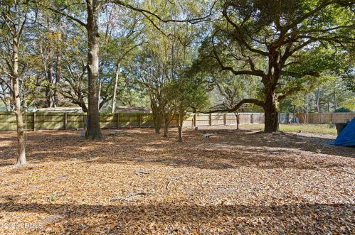 64 Cherokee Farms Rd, Beaufort SC  29906-8823 exterior