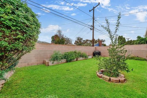 5609 Faculty Ave, Lakewood CA  90712-1815 exterior