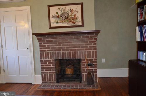 205 Lippincott Ave, Riverton NJ  08077-1309 exterior