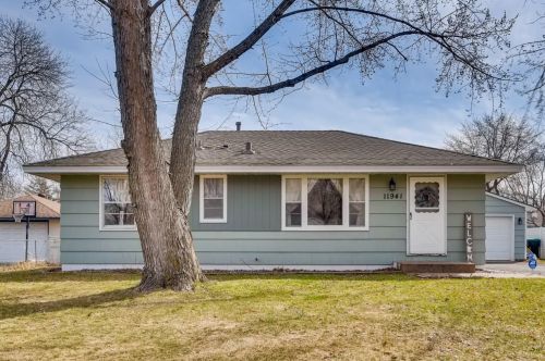 11941 Olive St, Minneapolis, MN 55448-2205
