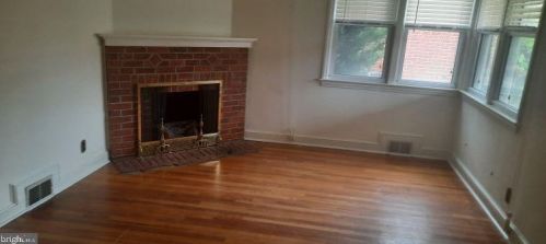 1504 Beech St, Wilmington, DE 19805-4204
