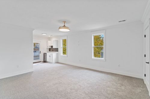 425 Blaine Ave, Canonsburg PA  15317-2107 exterior