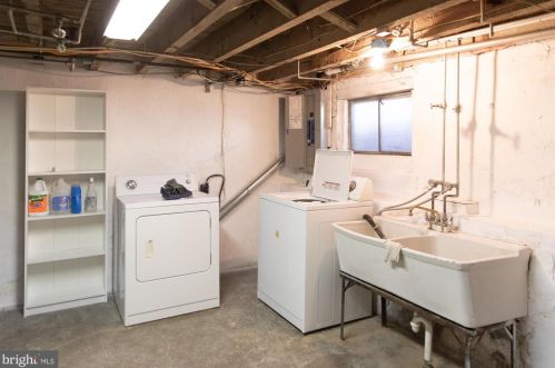 540 Chew Ave, Philadelphia PA 19120-2465 exterior