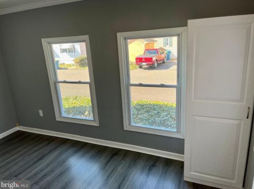 7803 Hampton Dr, Yardley PA  19067-5141 exterior