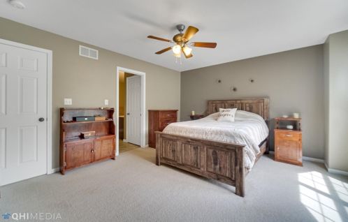 11818 Broadway, Crown Point IN  46307-8877 exterior